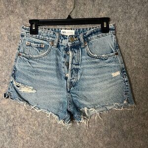 Zara Woman Size‎ 4 button fly cutoff denim shorts
